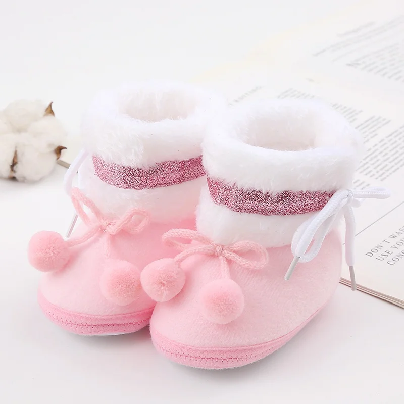 Zapatos cálidos de felpa para bebé, botas de nieve suaves y bonitas para recién nacidos, zapatos informales acolchados de algodón para niños y niñas de 0 a 18 meses, otoño e invierno