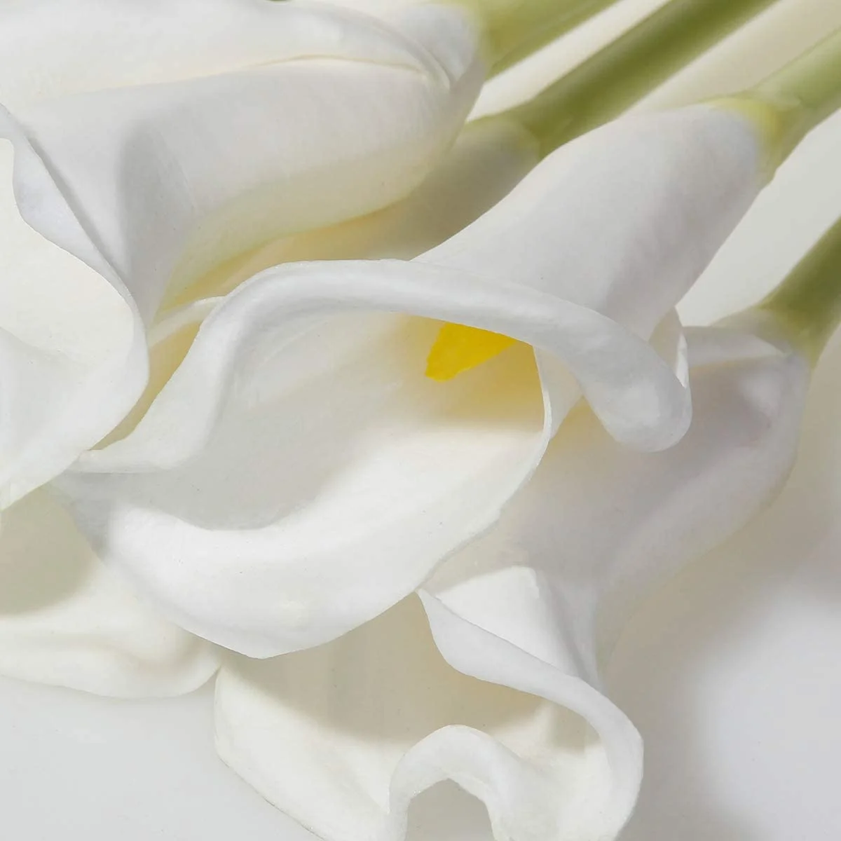 25'' große weiße künstliche Calla-Lilienblumen, 6 Stück, natürliches Aussehen mit langem Stiel für Hochzeitsfeiern, Tischdekoration – Detail 3