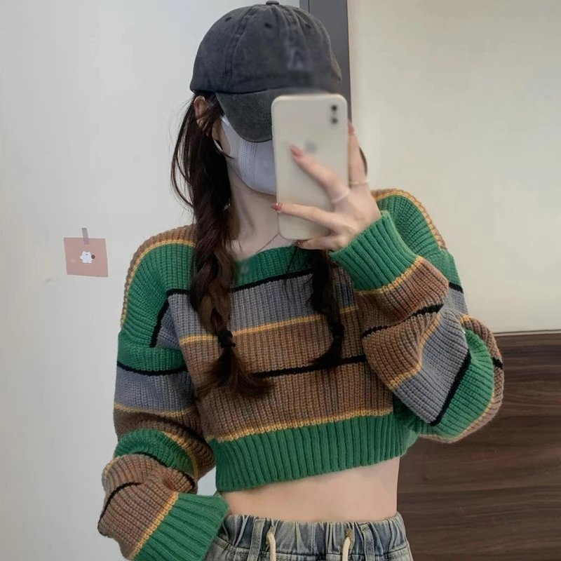 Striped long sleeved sweater for women\'s loose fitting and slimming outer wear knitted top