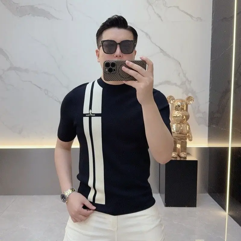 

Men's 2025 autumn new fashion personalized color matching badge crew neck short-sleeved knitted sweater