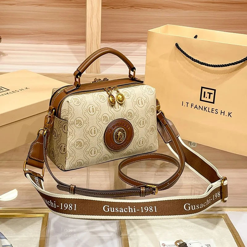 Imagem -02 - Bolsa de Couro Genuíno para Mulheres um Ombro Crossbody Bolsa de Travesseiro Alta Capacidade Designer Marca de Luxo Moda Nova 2023