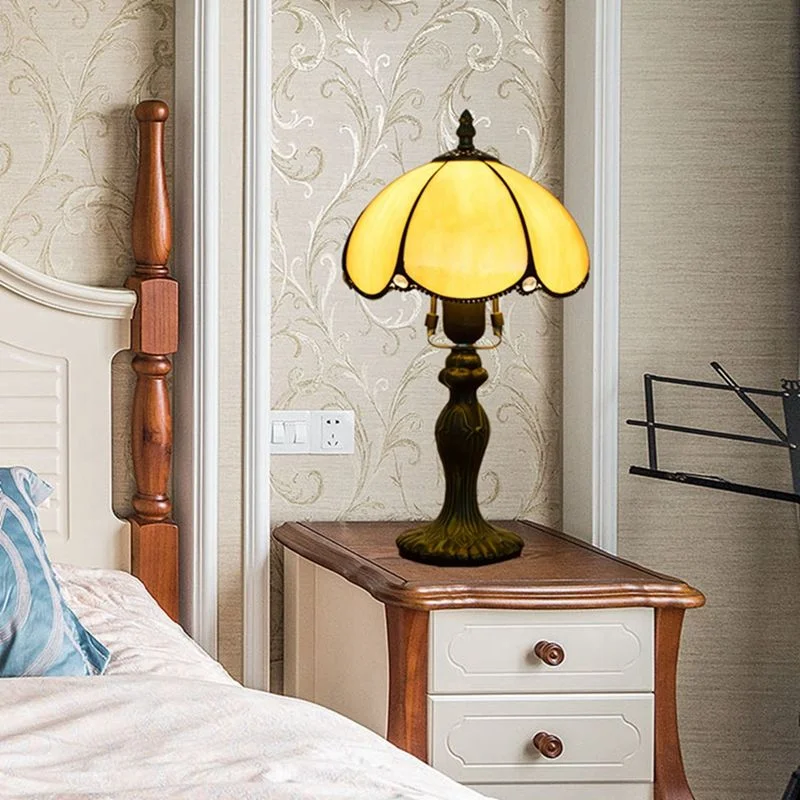 Tiffany Table Lamp, Stained Glass Lamp, Simple European Style, 8 Inch Small Night Light, for Bedroom Living Room Office