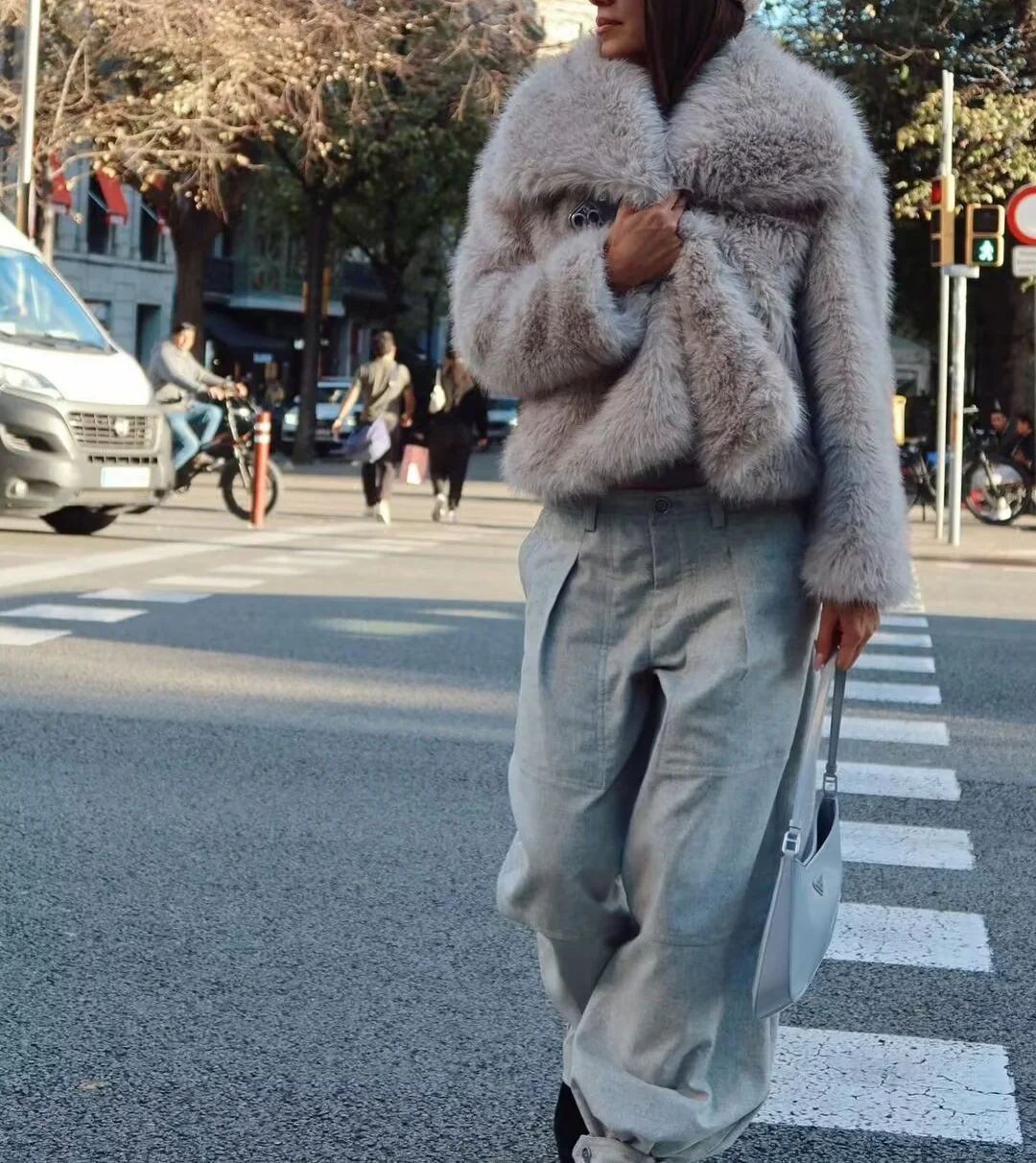 유행 스트리트 스타일 여성 코트 가을 겨울 새로운 도착 느슨한 짧은 인공 모피 칼라 스탠드 업 캐주얼 겉옷