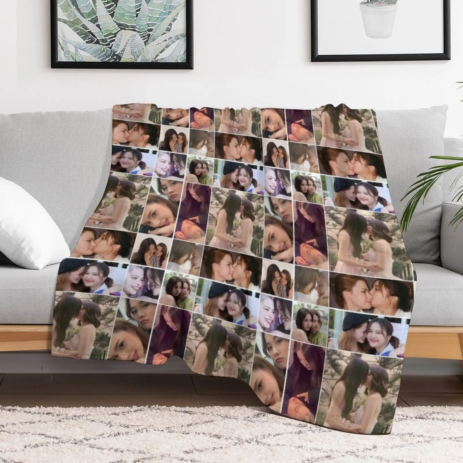 Clingy freenbecky Throw Blanket