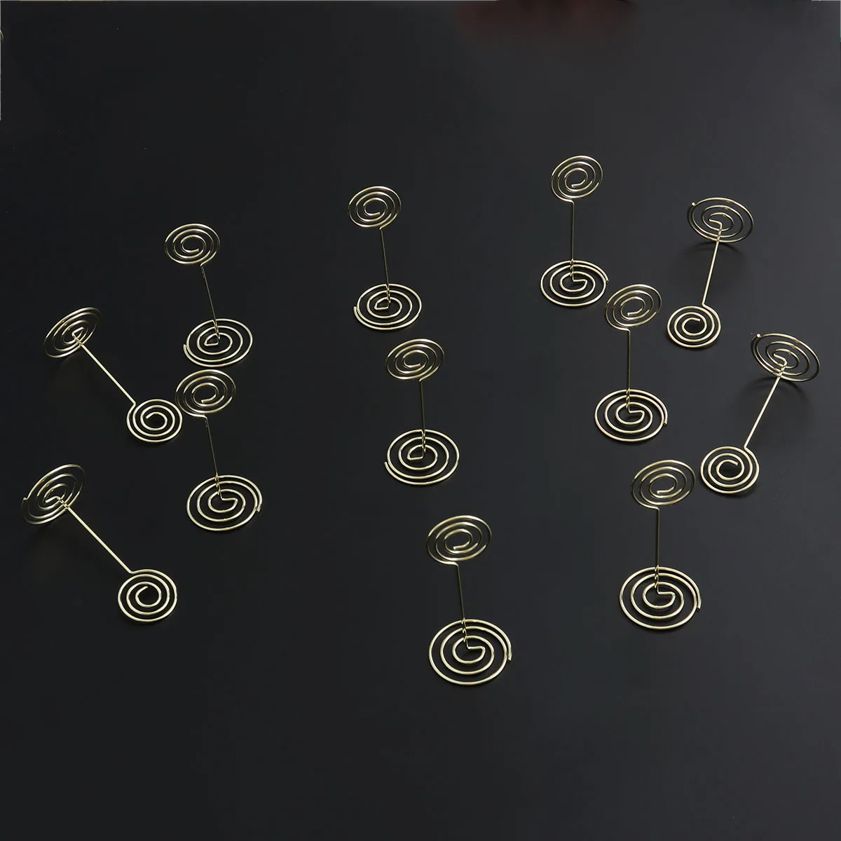 12 Stück Sitzhalter Menü Clips herzförmige Party Papier Tischnummernhalter Foto