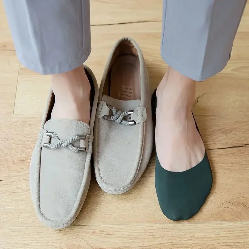 새로운 캐주얼 통기성 보트 양말 남성 남성 여름 보이지 않는 로우 컷 발목 양말 고품질 실리콘 미끄럼 방지 쇼 없음 짧은