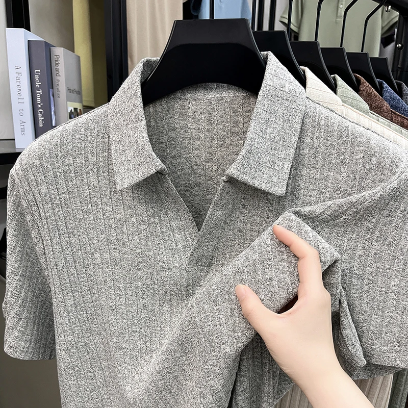 Herren Atmungsaktives Strick-Poloshirt Kurzarm V-Ausschnitt Gestreifter Stoff Bequem Leichtgewichtig Lässig Business Tägliche Kleidung – Detail 3
