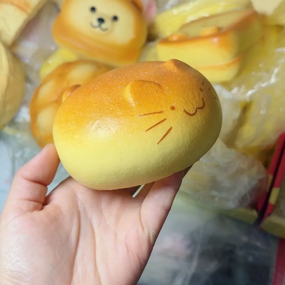 Children Cat Shape Bread Fidgets Toys Hand Relax Cartoon Kitty Bread Squeeze Toy Pinch Slow Rising Slow Rebound Toy Kids Adults