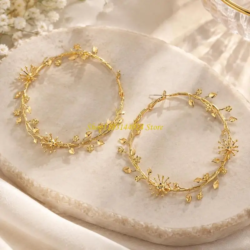 N5KE Gold-Tone Flower Earrings for Everyday Outfits and Dress-Up Styling