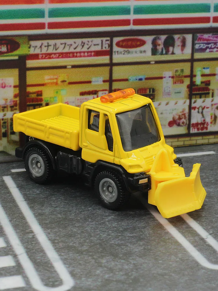 TAKARA TOMY tomica lega modello di auto n. 22 Mercedes Benz UNIMOG spazzaneve, regalo di festa di natale di Halloween per bambini per ragazzi