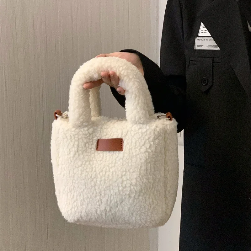 Faux Lamb Wool Women\'s Small Bucket Bags Winter Fashion Ladies Plush Shoulder Crossbody Bag Soft Furry Purse Female Handbags