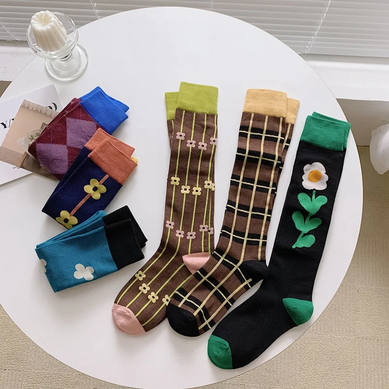 Calf socks European and American ins abstract art knee-length beautiful legs long combed cotton tide socks