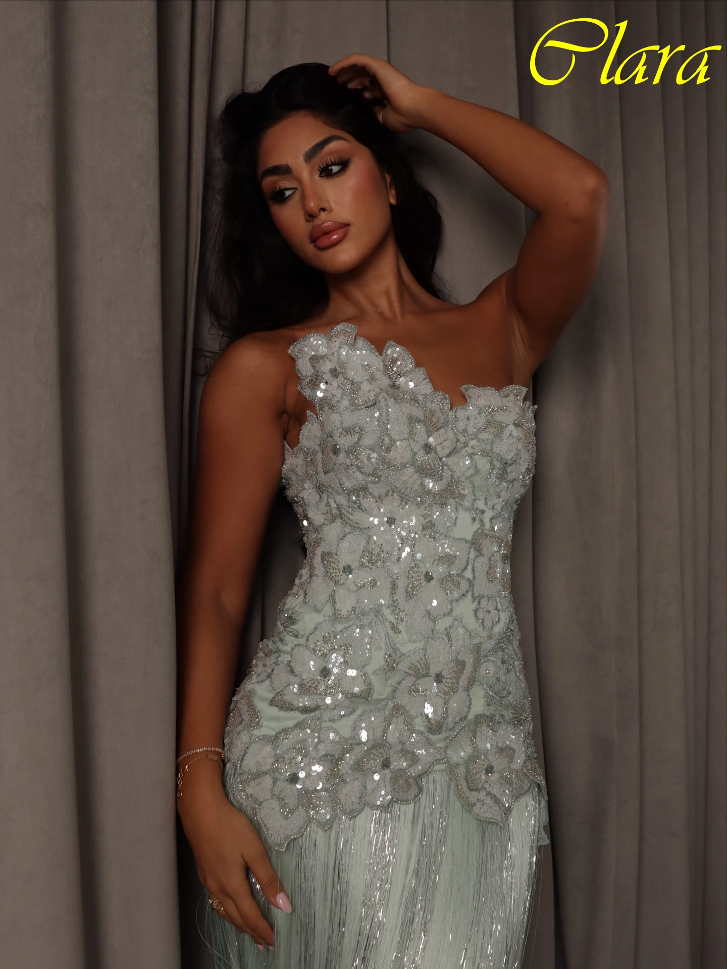 ชุดราตรีแบบตรงไร้สายไร้แขน ดีไซน์หรูหราสง่างาม สำหรับงานพิธีการ ออกแบบพิเศษตามสั่ง ชุดออกงานทันสมัยสำหรับงานปาร์ตี้