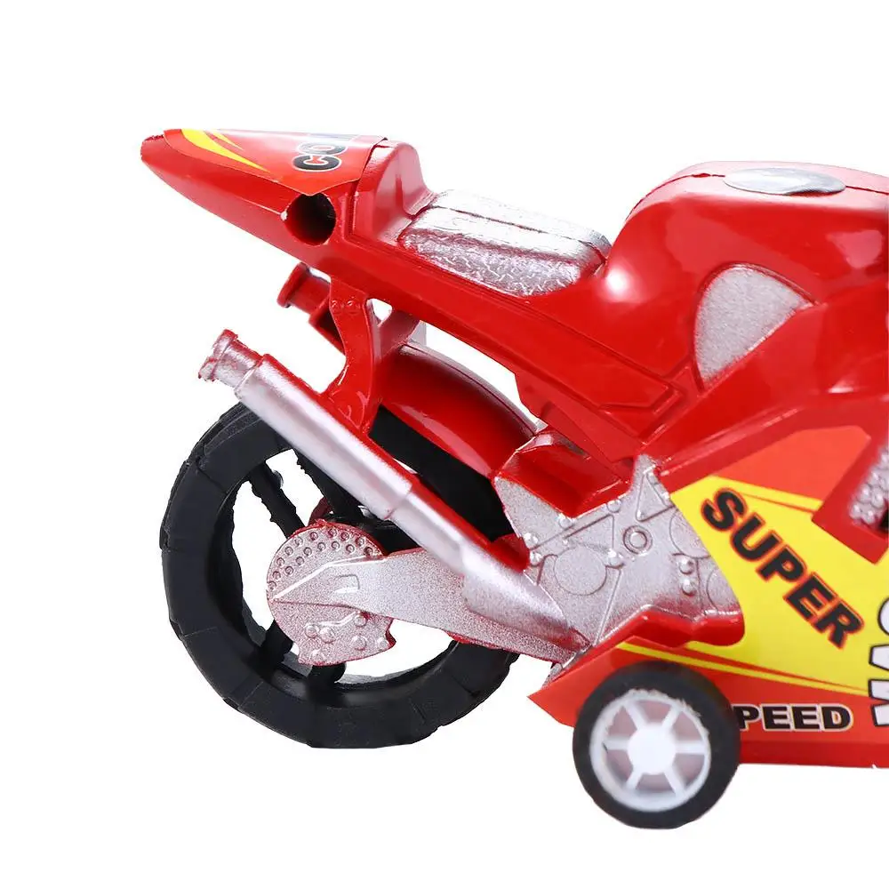 Il miglior regalo per bambini per ragazzi Mini moto giocattolo in plastica a quattro ruote Tirare indietro modello di moto per auto Modello di moto