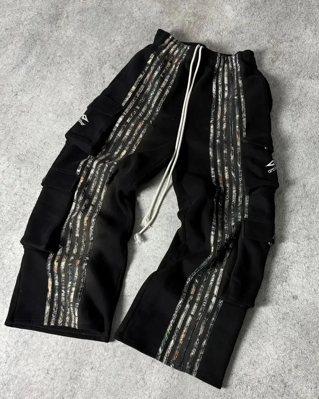

Y2K American Street Multiple Pockets Cargo Pants Popular Clothing Fashion Side Stripe Trousers New Jogger Drawstring Sweatpants