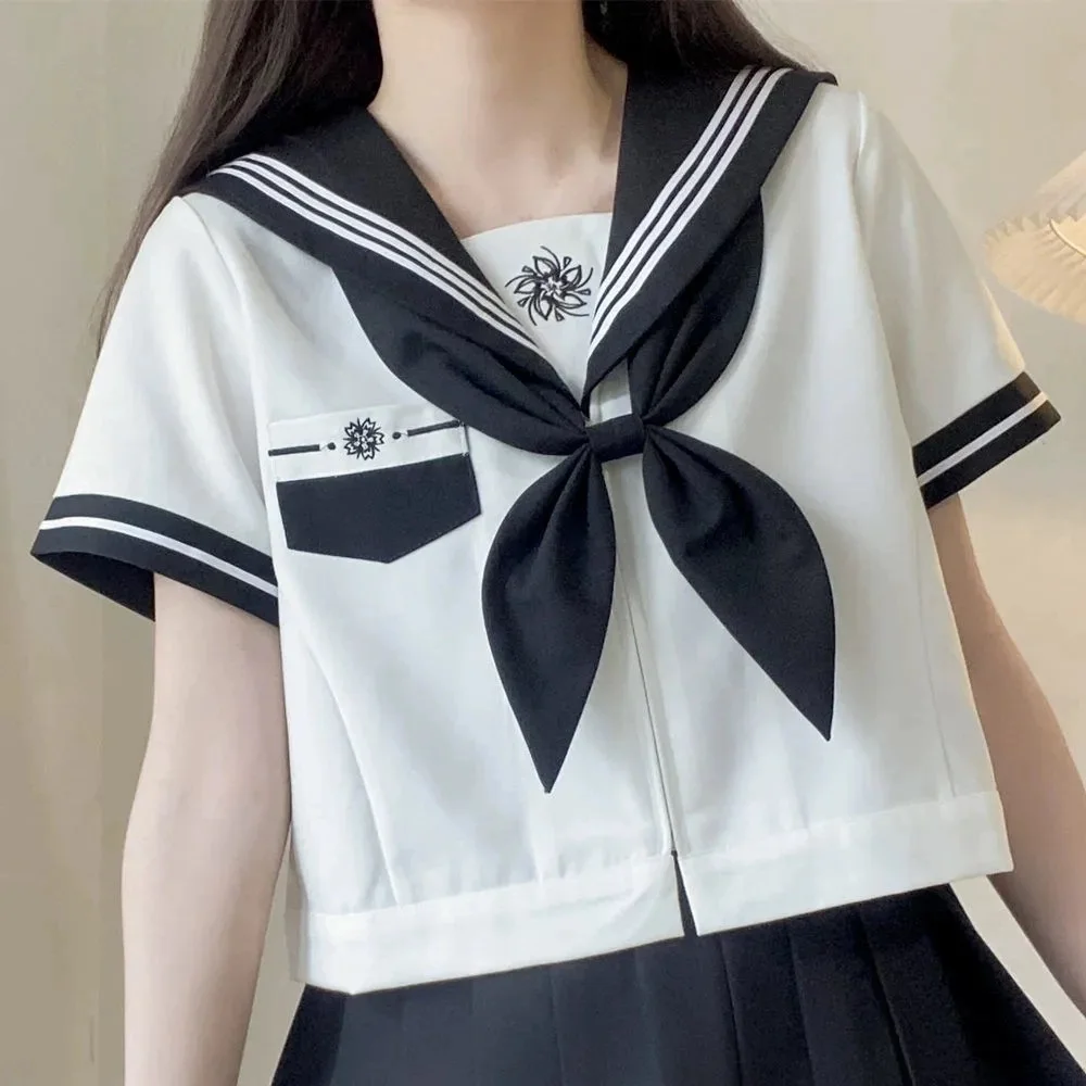 Set uniforme scolastica giapponese Jk gonna corta vestito da ragazza bianco nero manica lunga stile college coreano vestito da marinaio pesce rosso