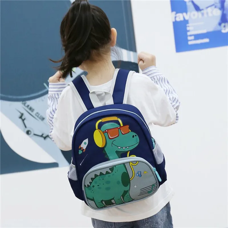 The new kindergarten children bags small lovely baby fashion backpack school backpack 3-5-7 year old girl school bag