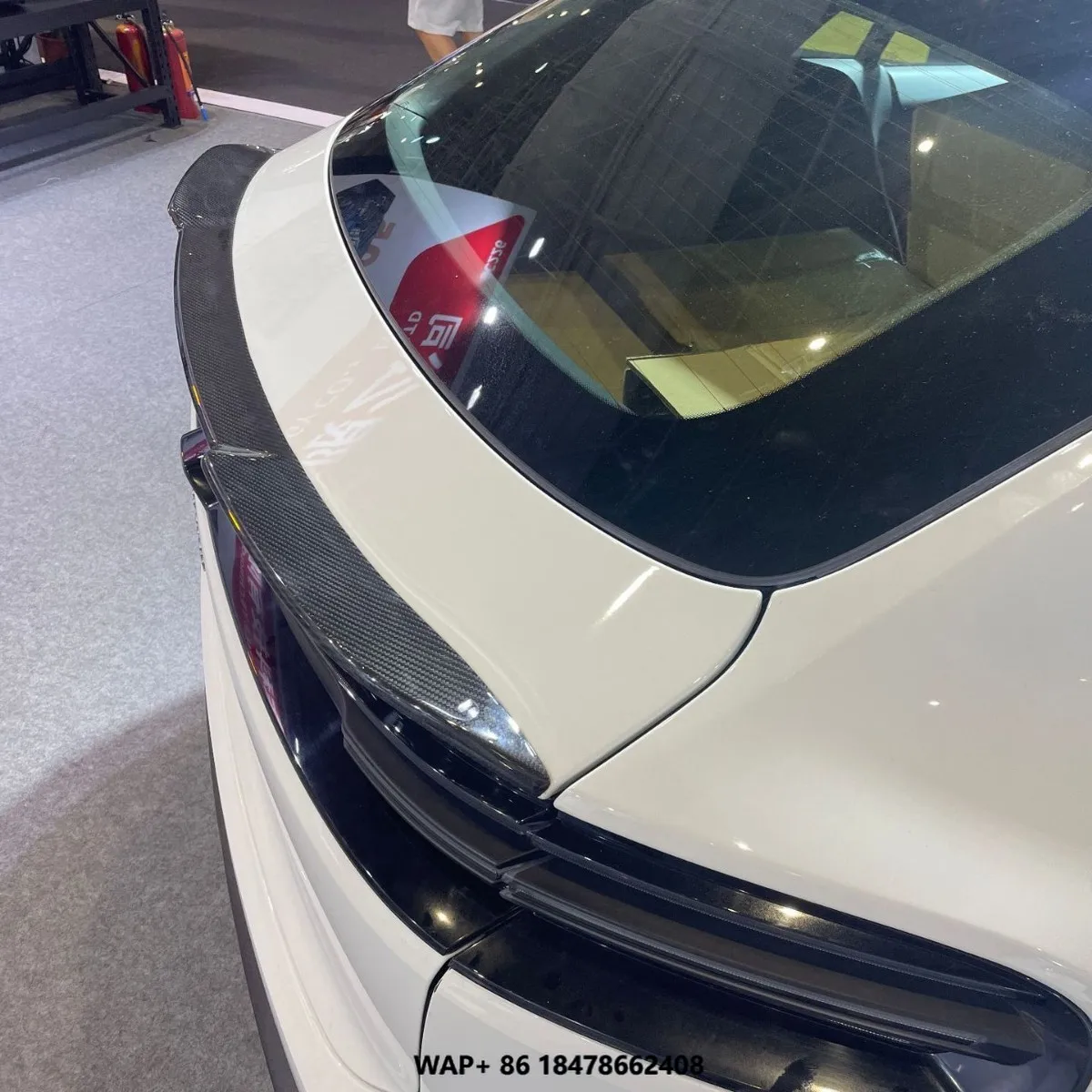 

FOR Porsche Macan New Energy Rear Spoiler Dry Carbon Fiber Car Tail Fin Rear Bumper Spoiler Body Kit 2024-2026