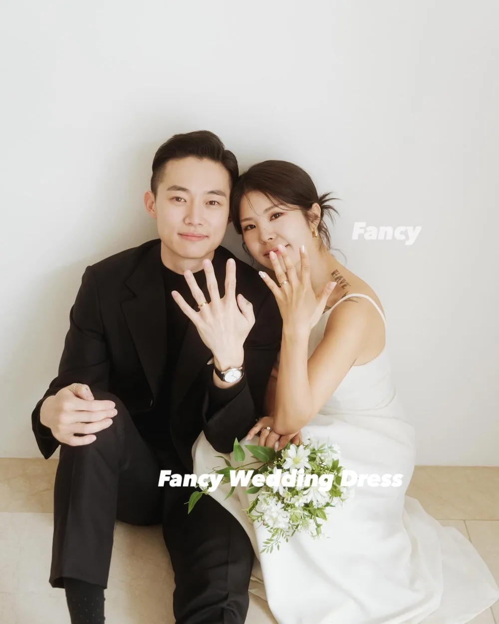 ชุดแต่งงานเกาหลีแบบเรียบง่าย คอทรงโอ ทรงเอไลน์ ผ้าซาตินยืดหยุ่น ความยาวระดับชา ด้านหลังแบบคอร์เซ็ท สามารถสั่งตัดได้