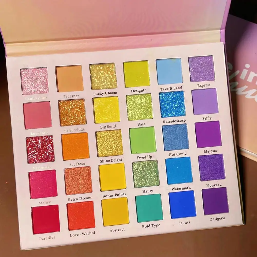 Highly Pigmented Smooth Texture 30-color Pearly Matte Glitter Eyeshadow Rainbow Palette for Lady