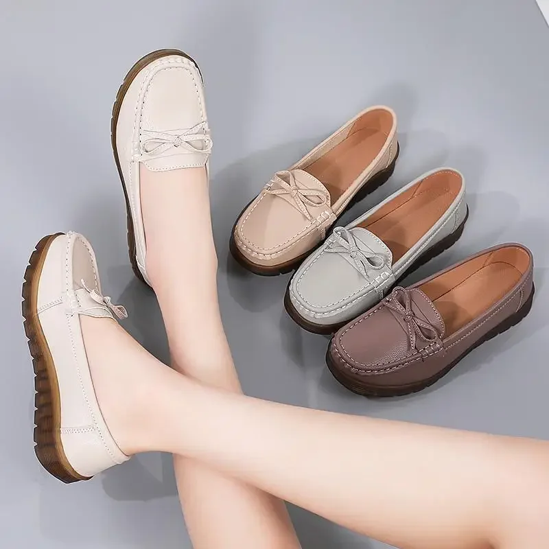 Mom's Shoes Beef Tendon Soft Bottom Comfortable Women's Shoes Summer Middle-Aged Moccasins White Shoes Middle-Aged and Elderly