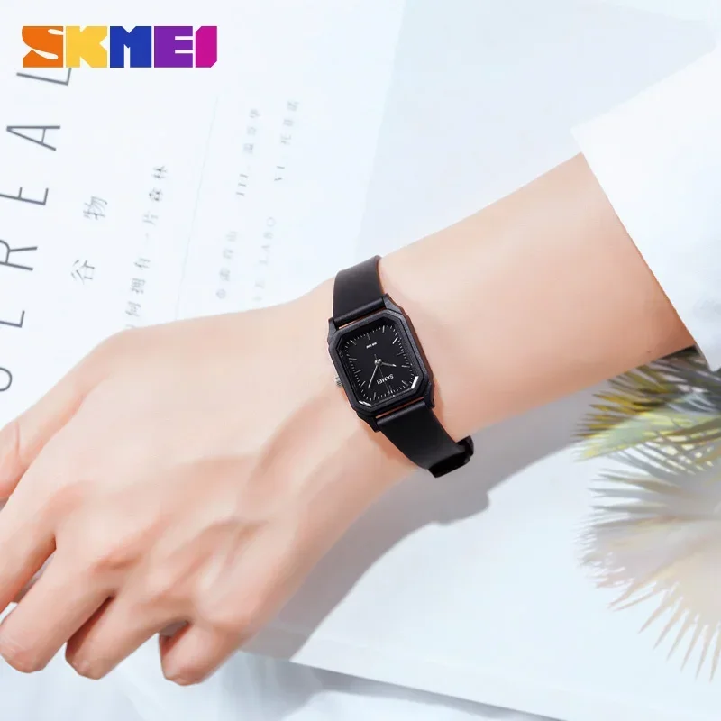 SKMEI 1651 Small Young Lady Watch Clock reloj mujer Light Thin Girls Quartz Watches Fashion Creative Women Quartz Wristwatches