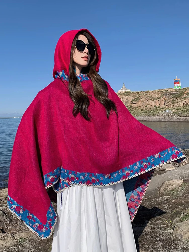 GypsyLady Boho Vintage Floral Knitted Cloaks Capes Auturm Winter Hoodies Warm Women Ethnic Tassels Ladies Cloak Poncho Outwear