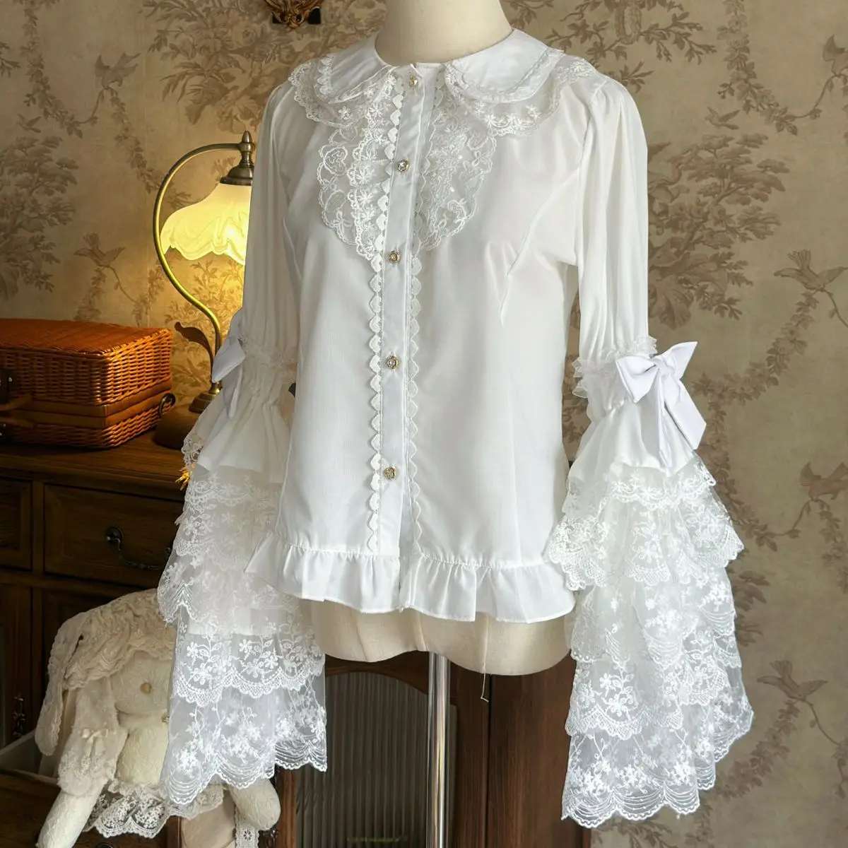 

SOIOMES оригинальная рубашка в стиле Лолита Girlfire с универсальным и великолепным кукольным воротником, кружевная блузка с рукавами-трубой, женская блузка