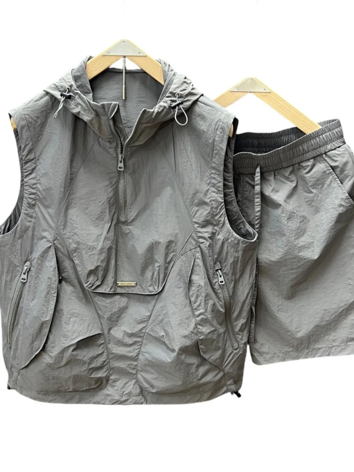 

Повседневный костюм без рукавов с капюшоном, мужская новая летняя рабочая одежда, тонкий свободный модный жилет без рукавов для пар, шорты, комплект из двух предметов