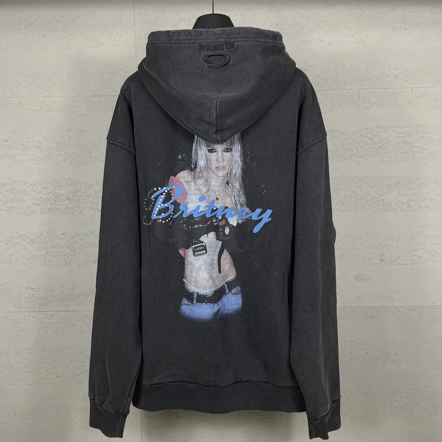 

Лимитированная серия: кардиган-свитшот с капюшоном Britney Portrait Parisian Sle, повседневный, удобный крой