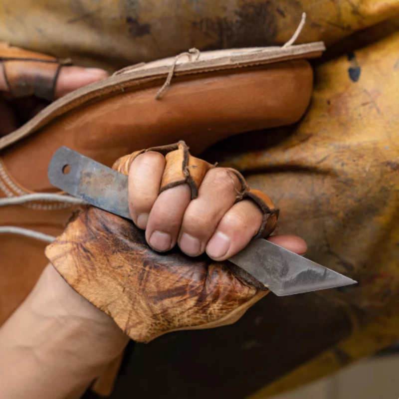 Leather Right-handed Cutting Knife Handmade DIY Leather Handicrafts Bags Soles of Shoes Edge Trimming Auxiliary Cutting Knife
