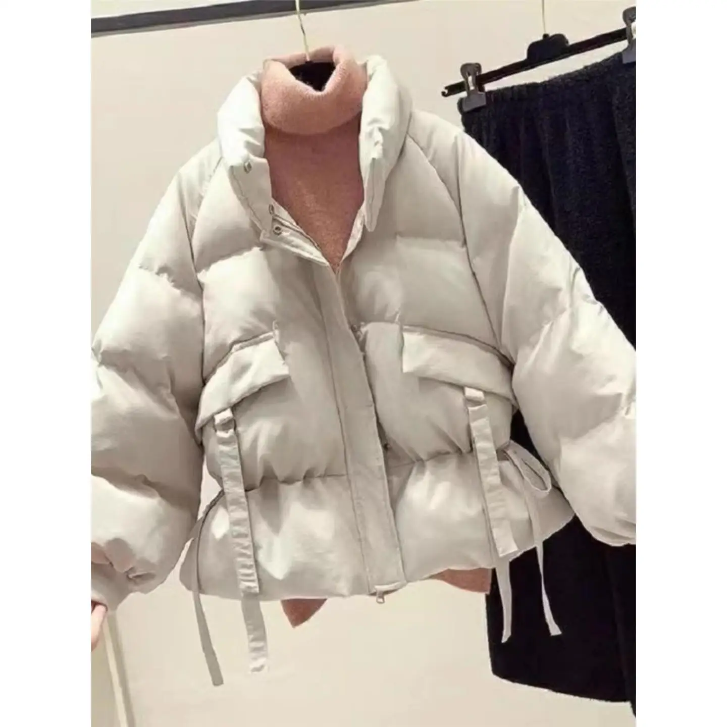 

Women's Fashion Autumn Winter Short Cotton Jacket Thickened Long Sleeve Zipper Closure Bread Style Coat for Pear Shaped Ladies