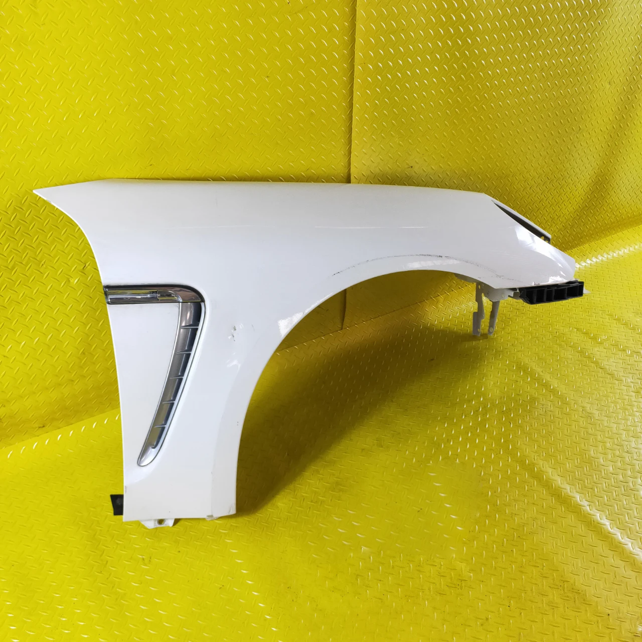 FÜR Porsche 970 Kotflügel vorne rechts 2010 2011, gebrauchter Original-Panamera-Kotflügel
