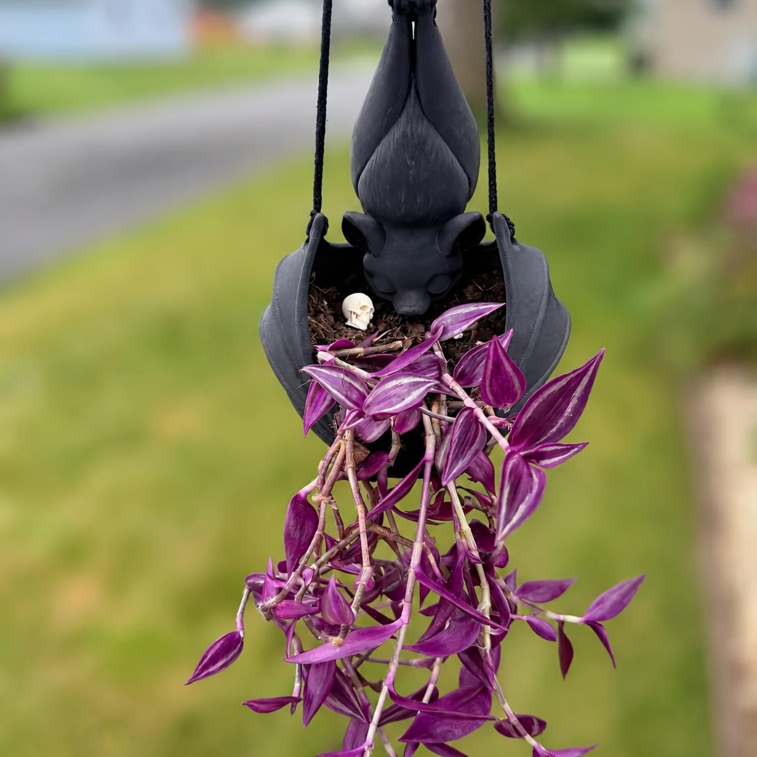 Gothic Upside‑Down Bat Hanging Flower Pot, Cute Bat‑Shaped Planter for Succulents & Climbing Plants