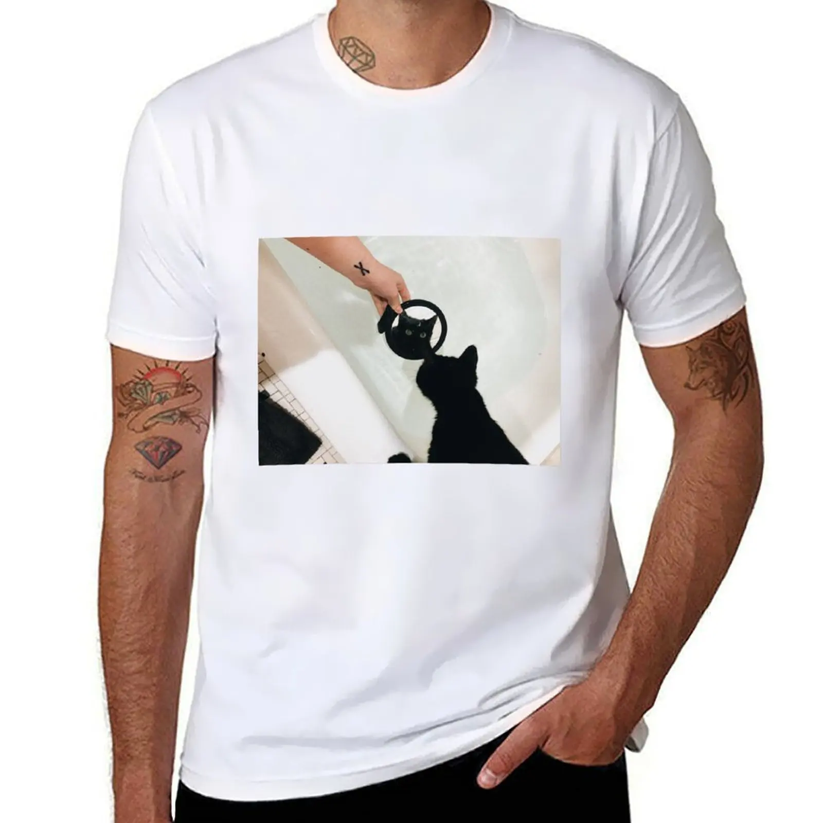 

Stevie, The Magical Cat T-Shirt men t shirt cotton 100% t shirts for man slim fit T-Shirt