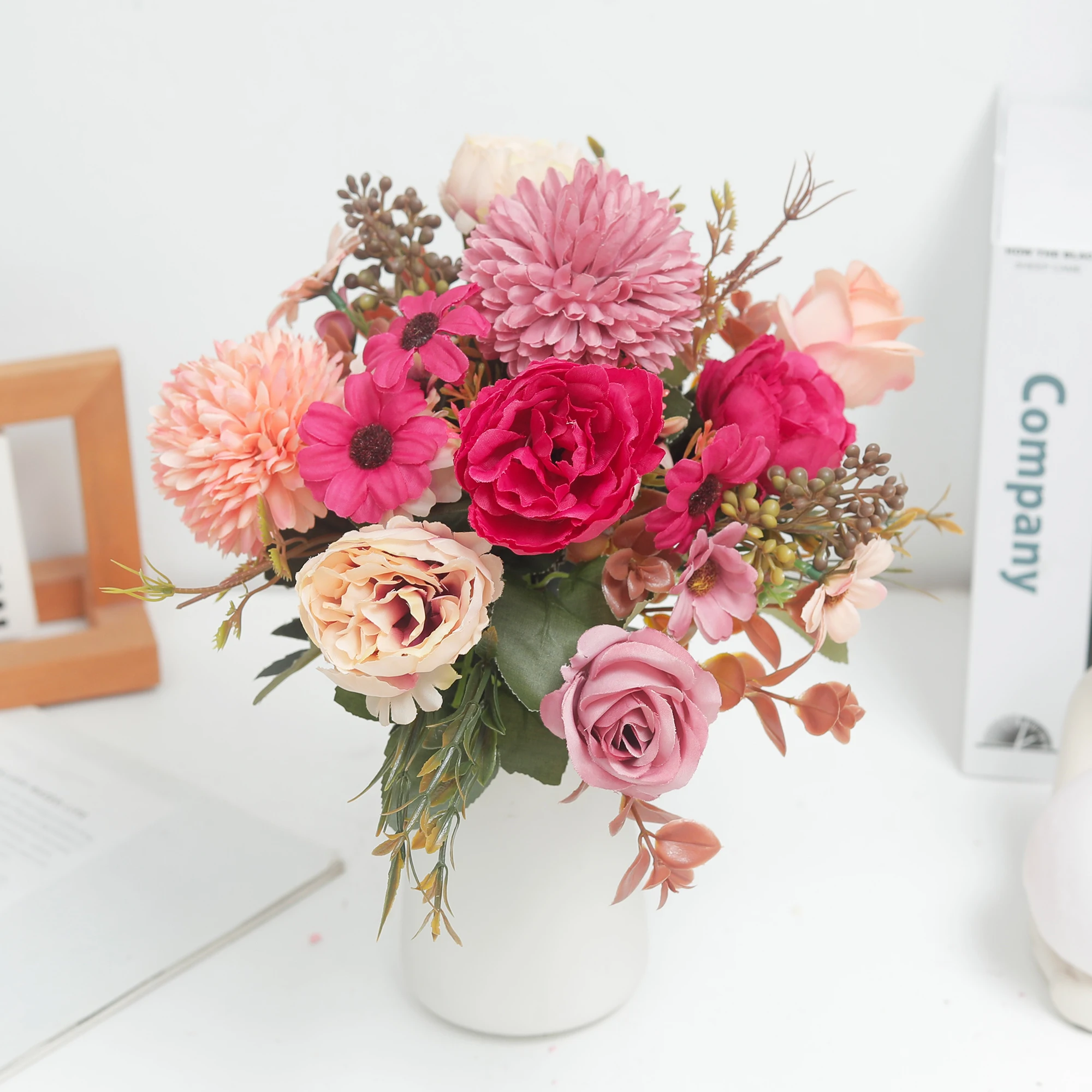 الزهور الاصطناعية الخريف الورود الحرير الفاوانيا الكوبية الإقحوانات ترتيبات الطاولة المنزلية ديكور الزفاف الزفاف زينة عيد الميلاد #1