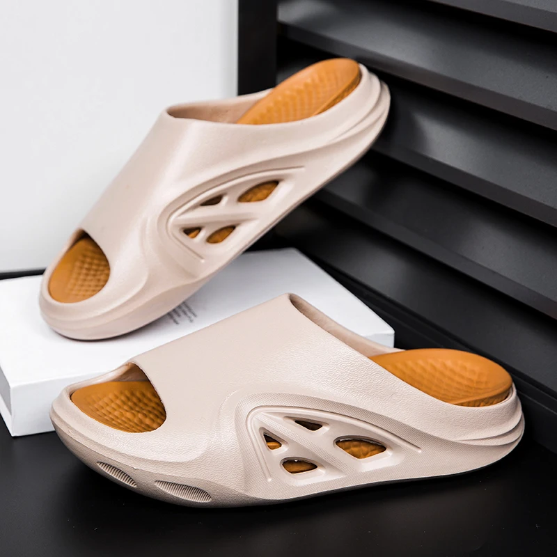 

2025 Men's Luxury Indoor Slippers Summer New Thick Soled Men's Outdoor Wear Hollowed Out Beach Shoes Lazy Sneakers Cool Slippers