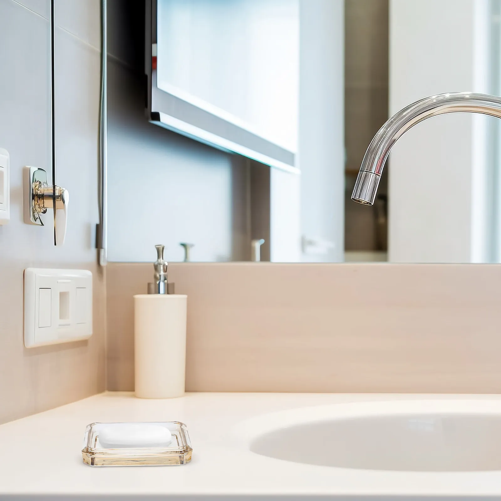 

Clear Glass Soap Box Minimalist Rectangle Soap Tray Non-Slip Base for Bathroom Kitchen Counter Storage Solution