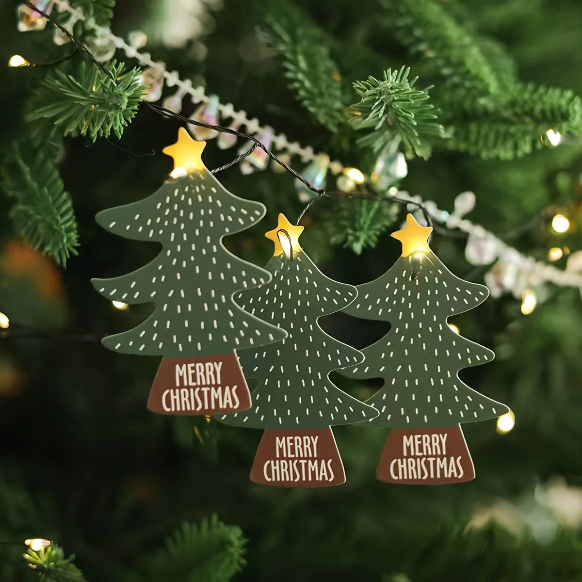 50개 크리스마스 트리 선물 태그 - 휴일 선물 포장 및 장식을 위한 '메리 크리스마스' 메시지가 있는 검은색 종이 태그