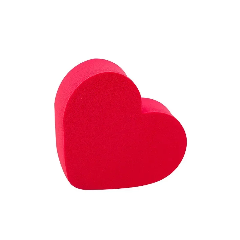 Rose Red Heart Soft Sponge Puff Wet and Dry Dual Use Makeup Beauty Puff Liquid Foundation Sponge Cosmetic Tools 1pc 6.5x5.5x2CM