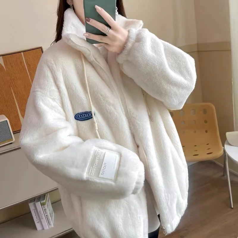 2025, Winter-Damen-Kurzarm-Flauschmantel, verdickte Kaninchenfell-Simulation, lose Jacke, junge Mode, warme Baumwoll-Oberbekleidung