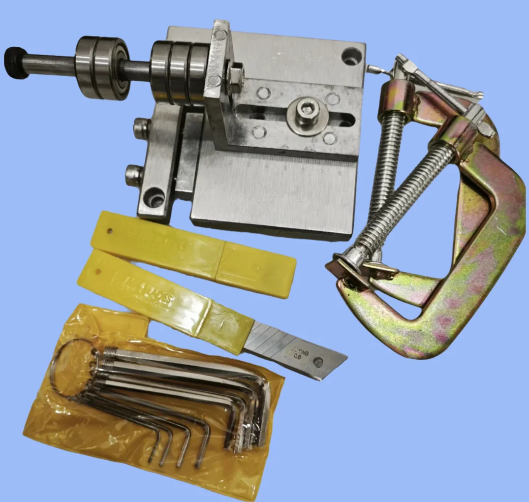 

Aluminum Leather Strap Cutter Machine Leather Strip Cutting Tool Manual Belt Cutting Device for DIY Craft