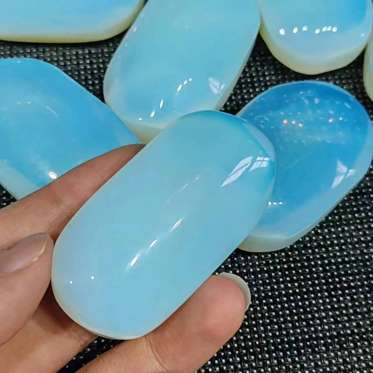 Natural Crystal Opalite Palm Stone Spiritual Reiki Meditation Healing Crystals And Ornaments FengShui Room Decor Home