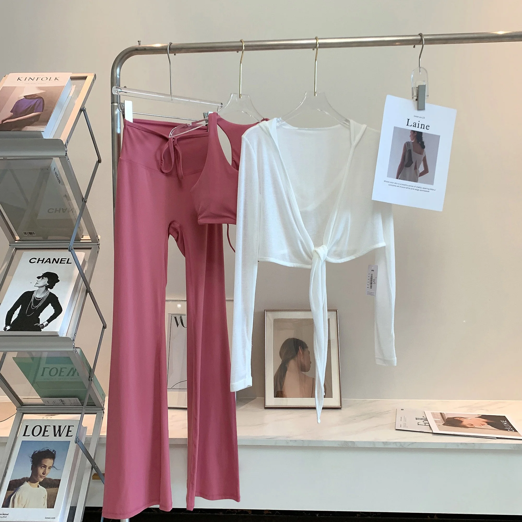 Hohe Taille Bell Bot Yoga Hose Long Sve Sonnenschutz Strickjacke Yoga Top Set Faionable Damen Ensemble