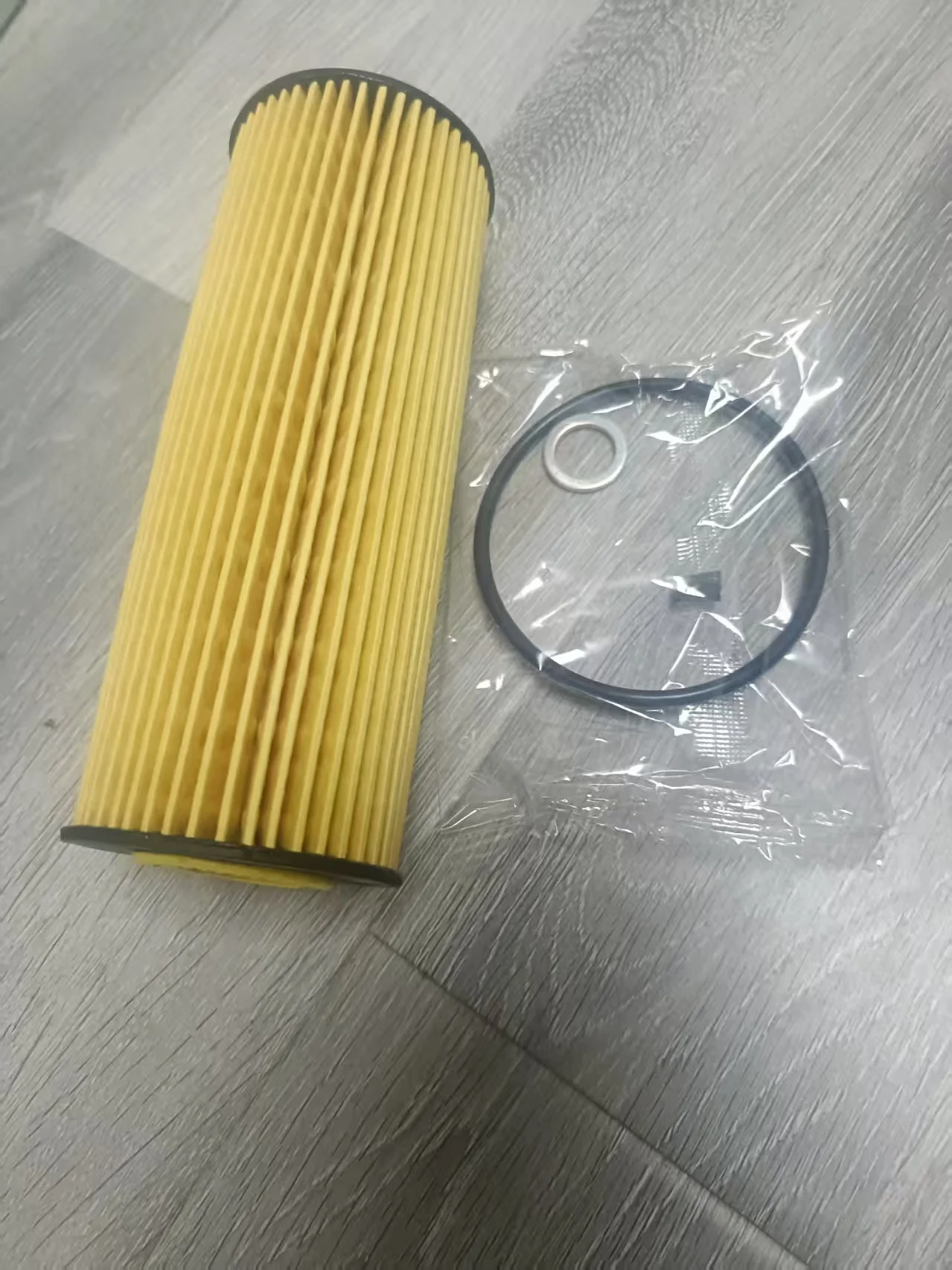 1041800109   A1041840225 Oil Filter For Daewoo SsangYong Rexton Korando Musso 2000 2001 2002 2003 2004 2005 1998cc 2295cc 3199cc