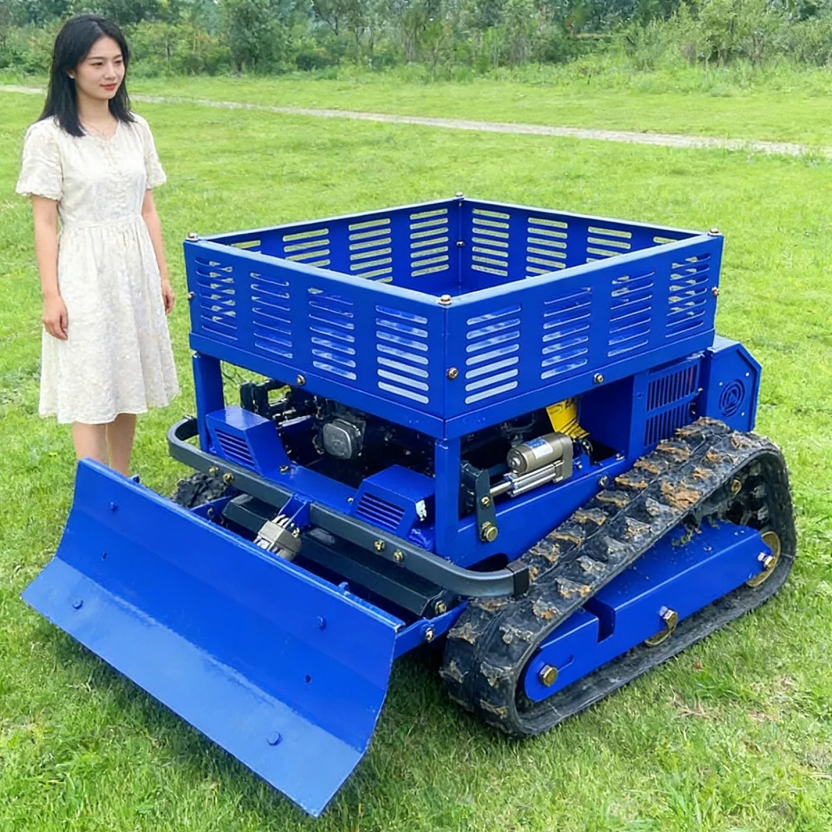 Customized lawn mowers industrial grade storage rack lawn mower, remote control cordless power lawn mower for garden farms