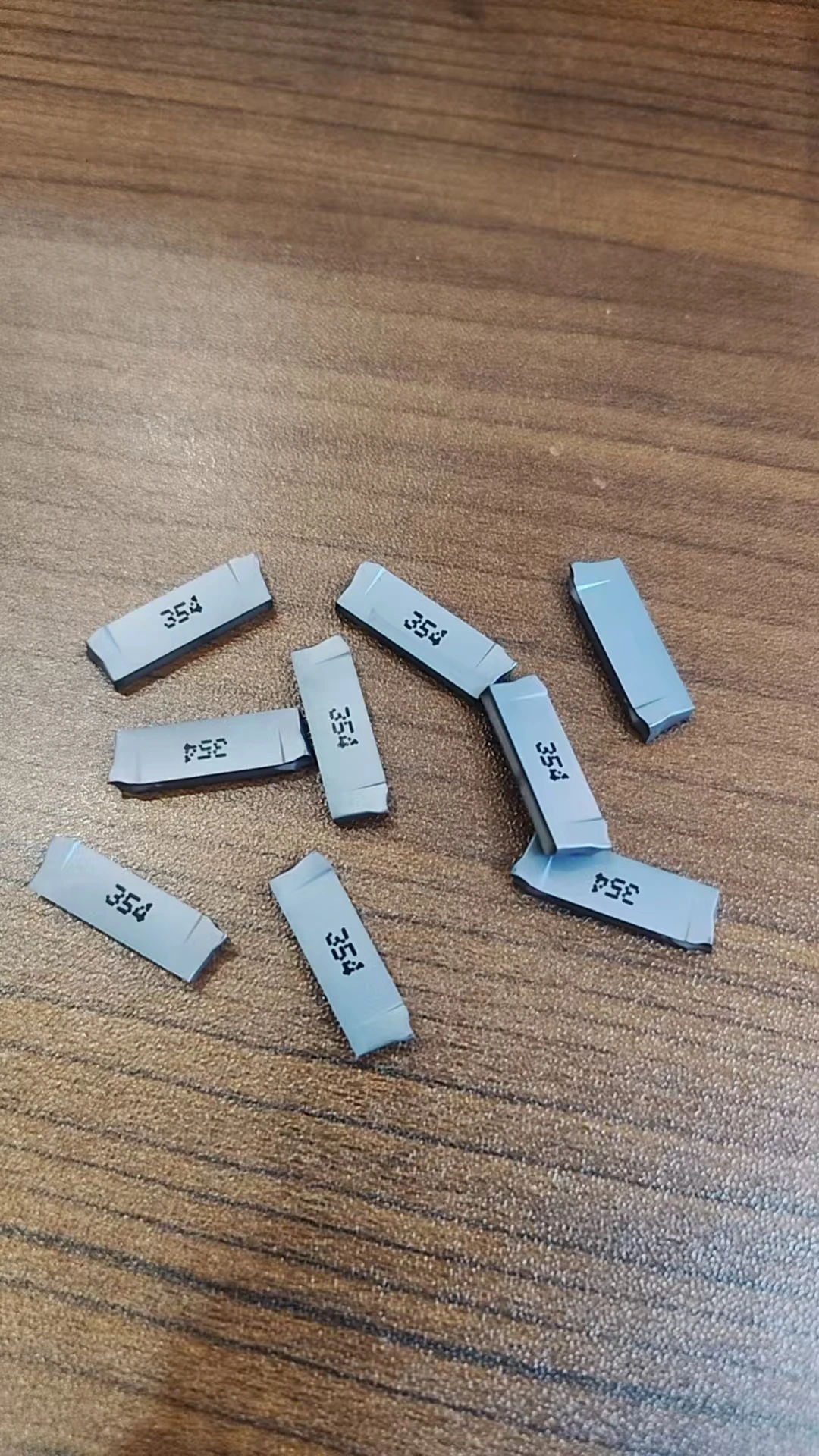 

DGR1500J-8D IC328 CNC BLADE DGR2000P-6D IC508