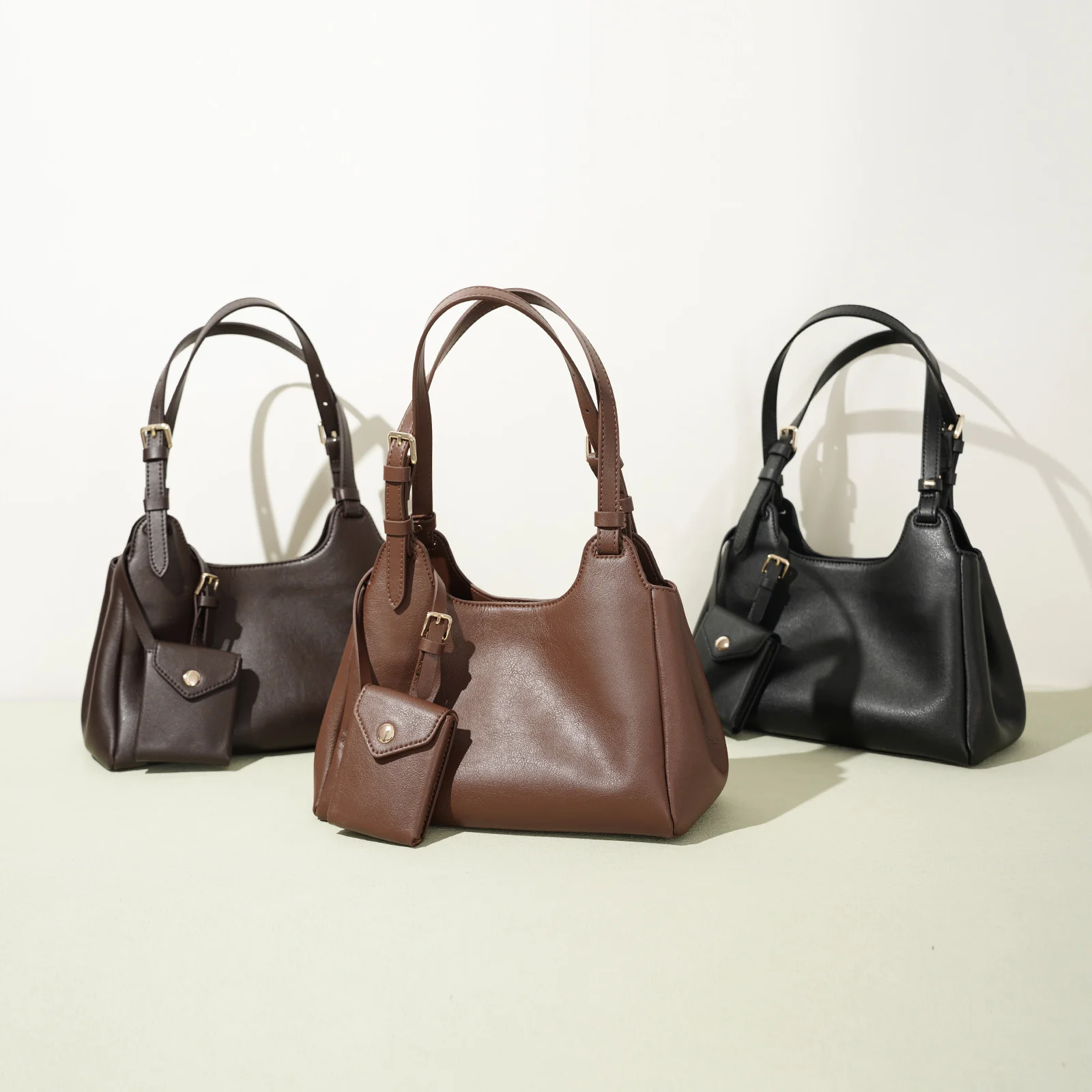 

Spring 2026 Genuine Leather Women's Handbag Fashionable Versatile Leather Shoulder Vegetable Basket Bag Underarm Composite Bags