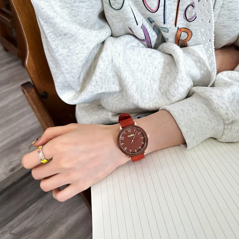 New girls watch simple fashion water luxury trend high value quartz watch student birthday gift