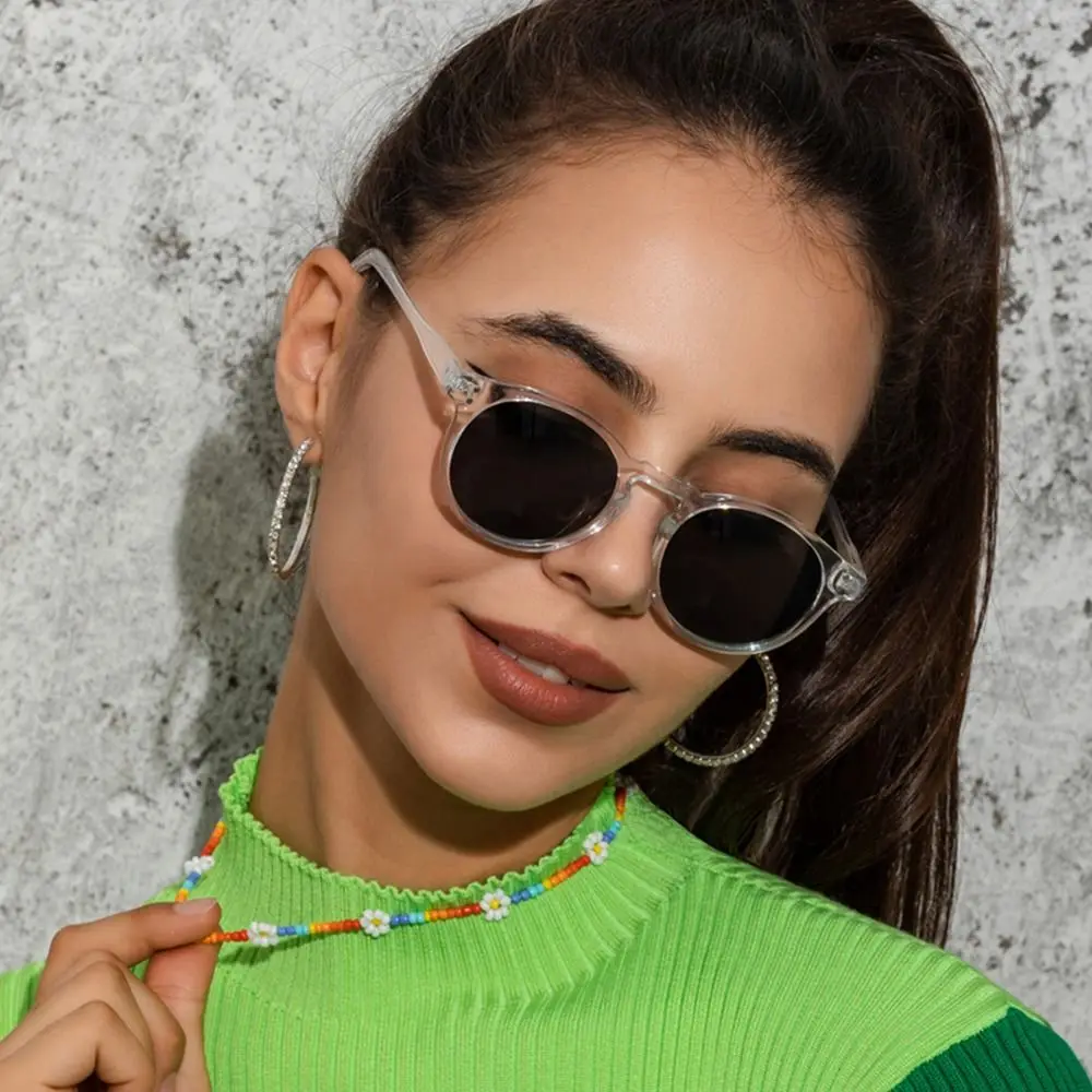 Vintage Sonnenbrille mit kleinem Rahmen für Frauen, trend ige Sonnenbrille mit rundem Rahmen und Retro-Sonnenbrille Travel Beach UV400-Schutzbrille